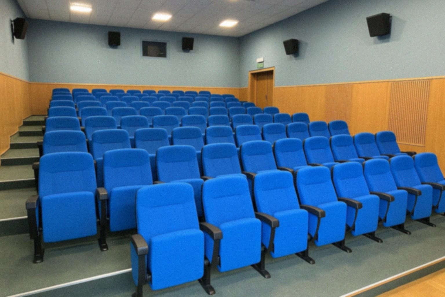 Spektakl dla dzieci „KTO TAM?” w Radlinie – Teatr Uszyty zaprasza